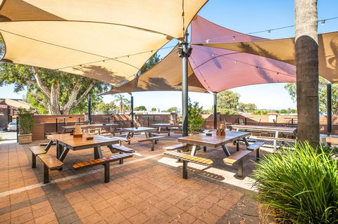 Nightcap At Wanneroo Tavern - Accommodation Brunswick Heads 29