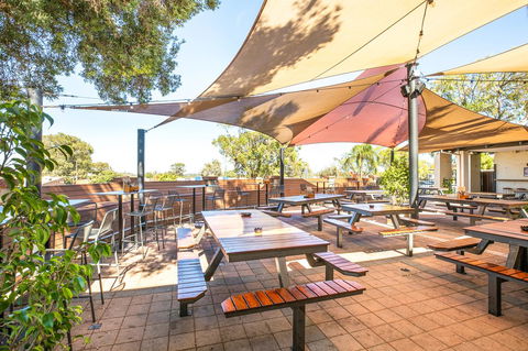 Nightcap At Wanneroo Tavern - Accommodation Brunswick Heads 7
