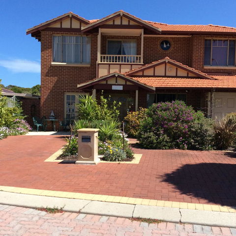 Crossland House - Accommodation Brunswick Heads 10