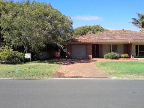 Busselton Beachfront - Accommodation Brunswick Heads 1