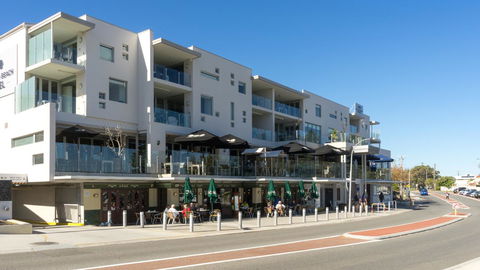 Mullaloo Beach Hotels & Apartments - Accommodation Brunswick Heads 5