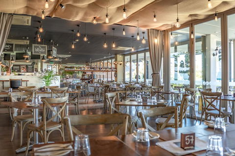 Mullaloo Beach Hotels & Apartments - Accommodation Brunswick Heads 11