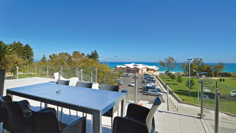Mullaloo Beach Hotels & Apartments - Accommodation Brunswick Heads 7