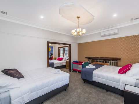 Luxury Federation Style Home - Sleeps 10 - Accommodation Brunswick Heads 11