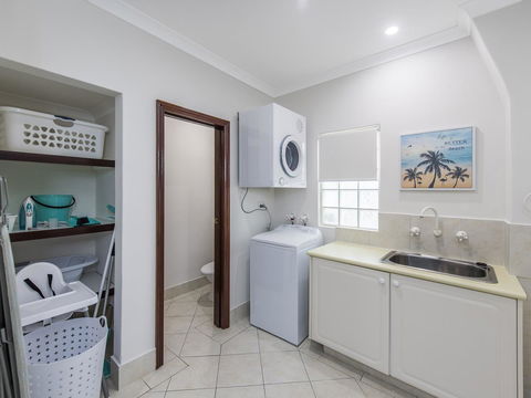 Luxury Federation Style Home - Sleeps 10 - Accommodation Brunswick Heads 16