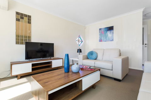 Como South Perth Villa - Accommodation Brunswick Heads 1