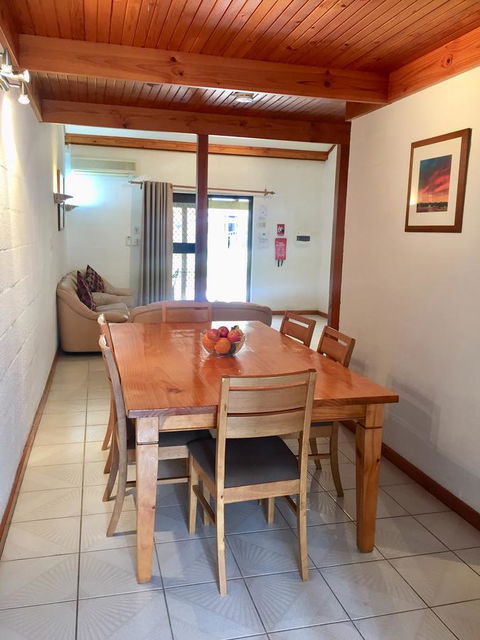Cottesloe Beach Chalets - Accommodation Brunswick Heads 17