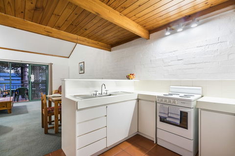 Cottesloe Beach Chalets - Accommodation Brunswick Heads 27