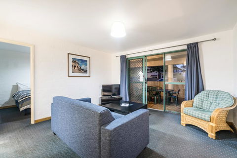Cottesloe Beach Chalets - Accommodation Brunswick Heads 37