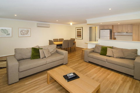 Beach Retreat - Busselton - Accommodation Brunswick Heads 2