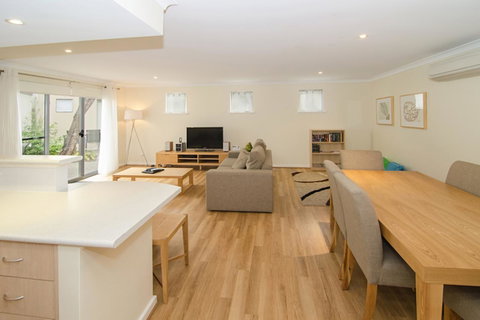 Beach Retreat - Busselton - Accommodation Brunswick Heads 3