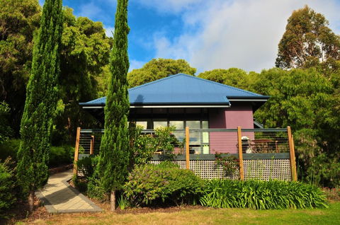 Waterfall Cottages - Accommodation Brunswick Heads 0