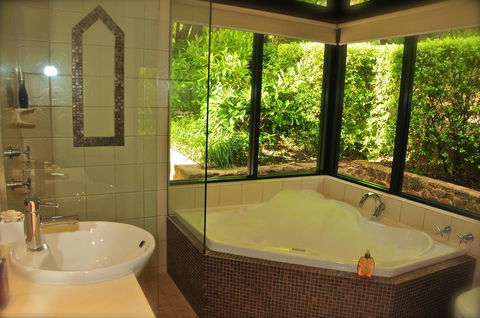 Waterfall Cottages - Accommodation Brunswick Heads 9
