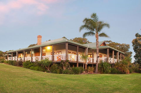 The Farmhouse - Accommodation Brunswick Heads 0