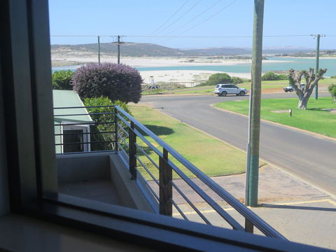Kalbarri Riverfront Unit - Accommodation Brunswick Heads 4