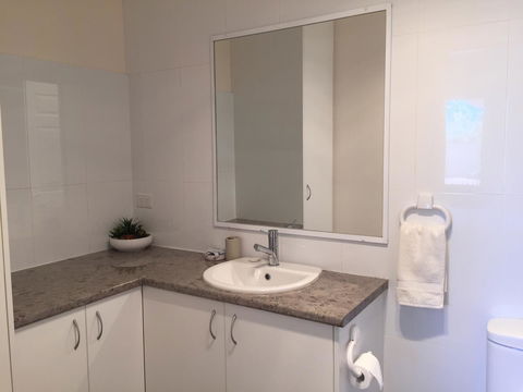 The Royal Dolphin Bed & Breakfast Safety Bay - Accommodation Brunswick Heads 31