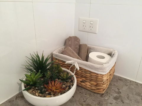 The Royal Dolphin Bed & Breakfast Safety Bay - Accommodation Brunswick Heads 19