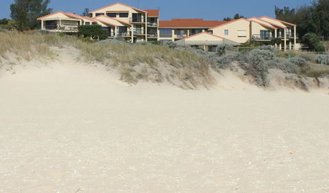 Scarborough & Absolutely Beachfront - Accommodation Brunswick Heads 0