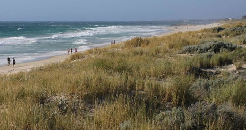 Scarborough & Absolutely Beachfront - Accommodation Brunswick Heads 2