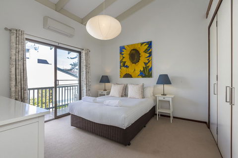 Cottesloe Sea Salt Abode - Executive Escapes - Accommodation Brunswick Heads 4
