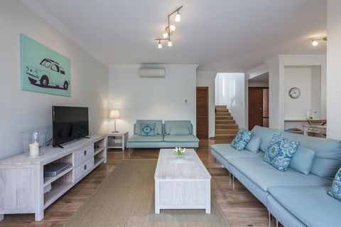 Cottesloe Sea Salt Abode - Executive Escapes - Accommodation Brunswick Heads 2