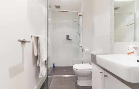 Perth Luxury City Apartment- Free Parking - Accommodation Brunswick Heads 1