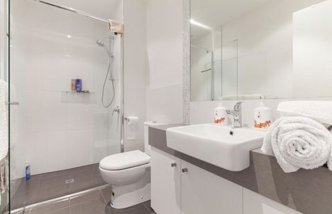 Perth Luxury City Apartment- Free Parking - Accommodation Brunswick Heads 7