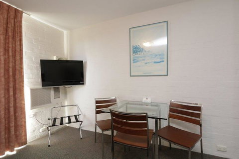 Atrium Hotel Mandurah - Accommodation Brunswick Heads 2