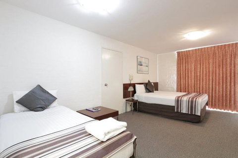 Atrium Hotel Mandurah - Accommodation Brunswick Heads 1