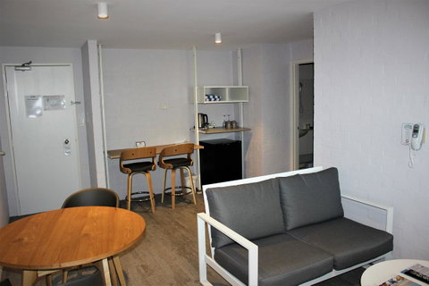 Atrium Hotel Mandurah - Accommodation Brunswick Heads 12