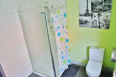 The Hive Hostel - Traveler Friendly, Passport Only - Accommodation Brunswick Heads 43