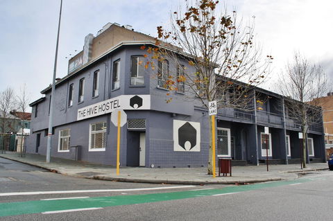 The Hive Hostel - Traveler Friendly, Passport Only - Accommodation Brunswick Heads 3
