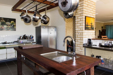 Baywatch Retreat Augusta - Accommodation Brunswick Heads 4
