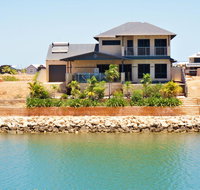 27 Corella Court - Exquisite Marina Home With a Pool and Wi-Fi - Accommodation Brunswick Heads