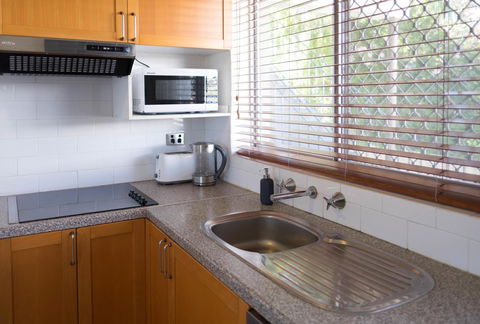 Cottesloe Beach On Napier - Accommodation Brunswick Heads 4