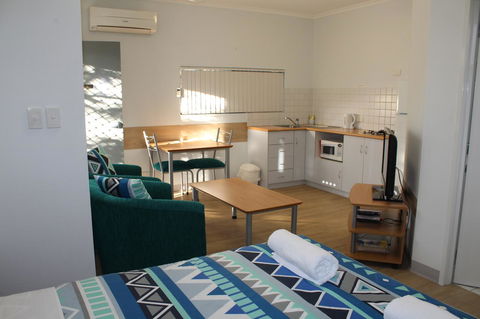 Mandurah Ocean Marina Chalets - Accommodation Brunswick Heads 1