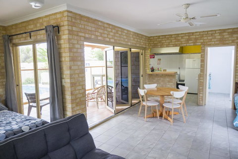 Lancelin Lodge - Accommodation Brunswick Heads 26