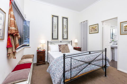 Como Executive Apartment - Accommodation Brunswick Heads 6