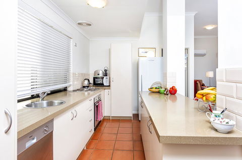Como Executive Apartment - Accommodation Brunswick Heads 8