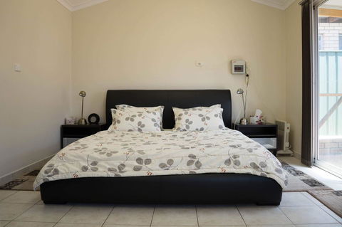 Susan Yong's Studio - Accommodation Brunswick Heads 5