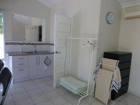 Susan Yong's Studio - Accommodation Brunswick Heads 13