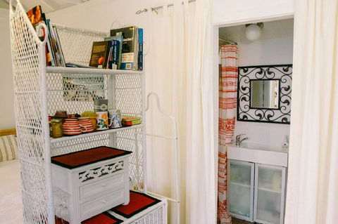 Garden Studio In Cottesloe - Accommodation Brunswick Heads 5