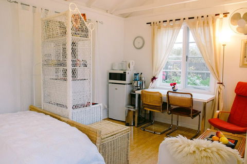 Garden Studio In Cottesloe - Accommodation Brunswick Heads 0
