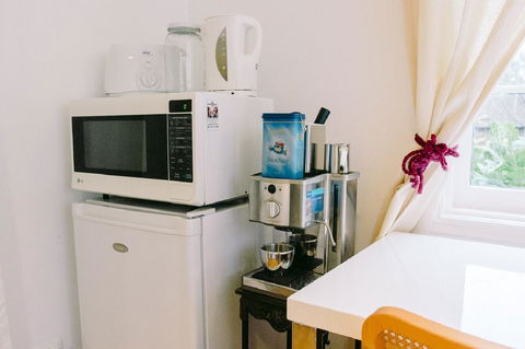 Garden Studio In Cottesloe - Accommodation Brunswick Heads 4
