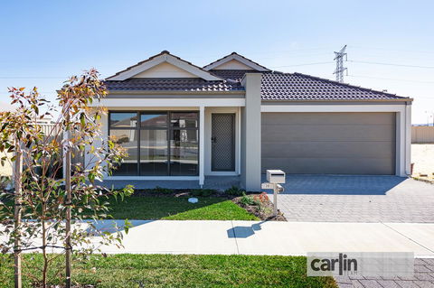 The Kingsleyâ€™s Place â€“ Piara Waters - Accommodation Brunswick Heads 0