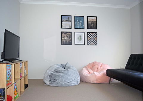 The Kingsleyâ€™s Place â€“ Piara Waters - Accommodation Brunswick Heads 9