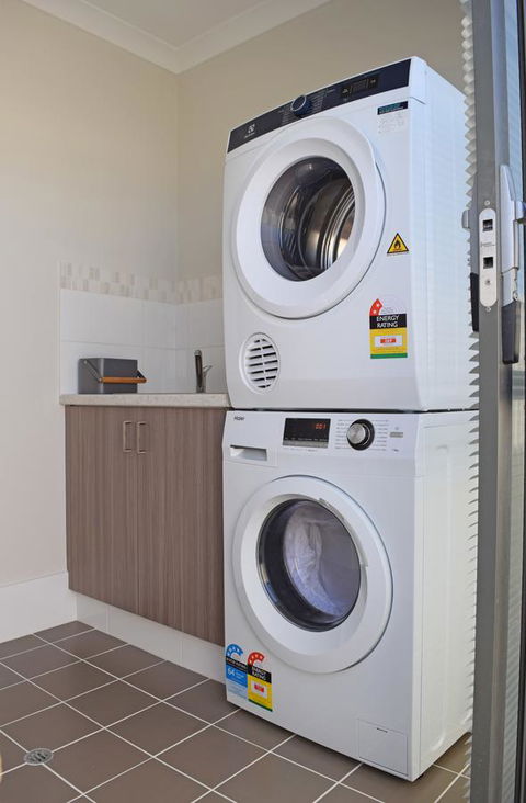 The Kingsleyâ€™s Place â€“ Piara Waters - Accommodation Brunswick Heads 11