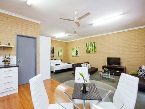 Garden Studio - Accommodation Brunswick Heads 4