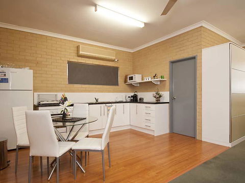 Garden Studio - Accommodation Brunswick Heads 2