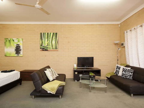 Garden Studio - Accommodation Brunswick Heads 6